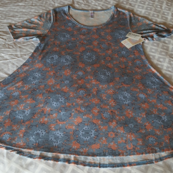 LuLaRoe Dresses & Skirts - LulaRoe Super Soft Shirt